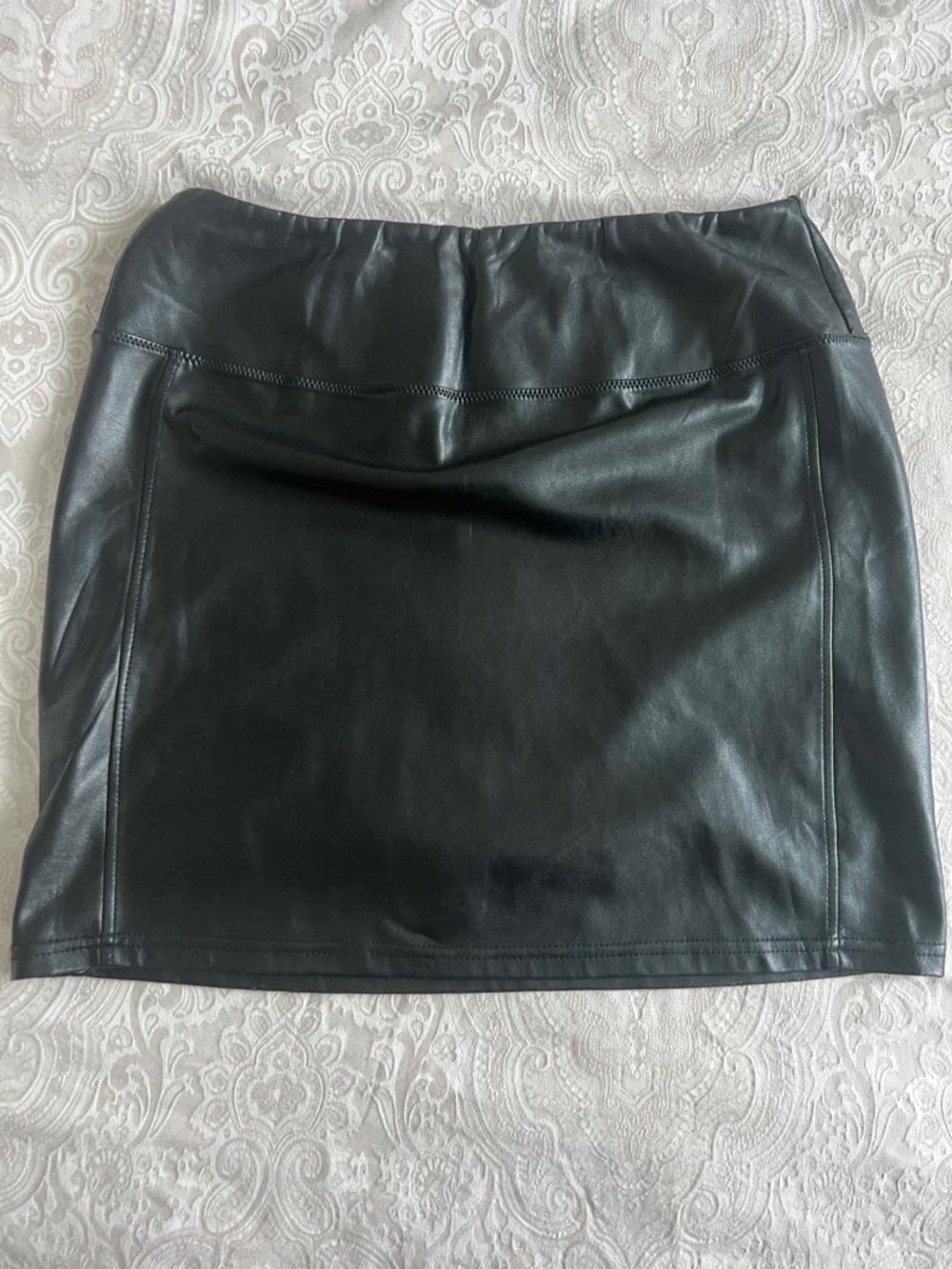 Wilfred Black Faux Leather Mini Skirt - Clean Pencil Silhouette